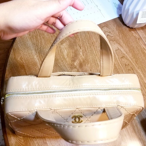 Auth Chanel Wild Stitch Handbag - Picture 4 of 8